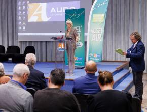 Hélène Sandragné, présidente du Département de l'Aude, a accueilli les élus et professionnels venus pour Accel'air.