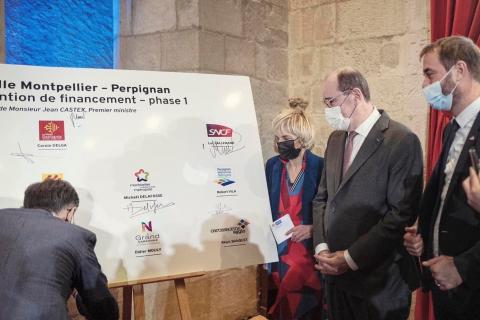 Signature convention d'engagement pour la ligne à grande vitesse Montpellier Perpignan avec Jean Castex et Hélène Sandragné, Département de l'Aude