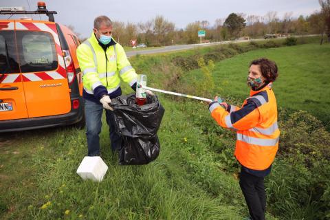 Opération ramassage déchets sur les routes de l'Aude