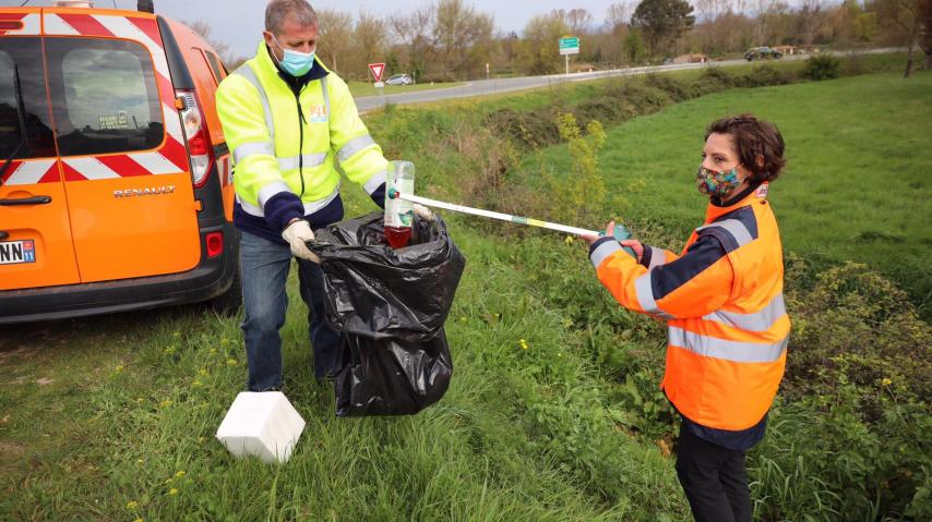 Opération ramassage déchets sur les routes de l'Aude